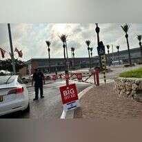 הכניסה החסומה למתחם הקניון. | באדיבות ביג