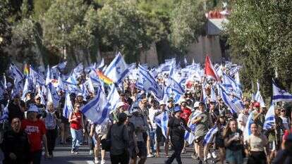 מתפרעים חוסמים את כביש בגין בירושלים, לאחר אישור צמצום עילת הסבירות. | נועם רבקין פנטון, פלאש 90