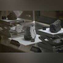 אבנים מהירח במעבדה של נאס"א. | Mark Felix / AFP