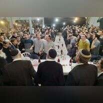 חגיגה בישיבת חומש אחרי מחיקת העתירה נגדם. | ישיבת חומש