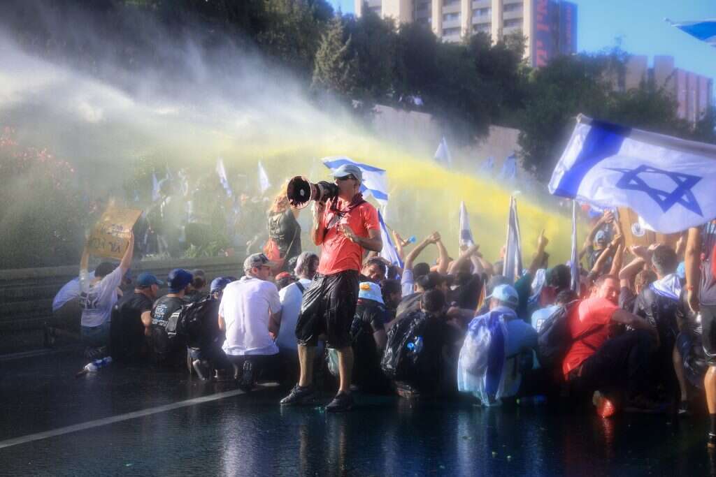 מחאה נגד הרפורמה המשפטית בסמוך לכנסת. | נועם ריבקין פנטון, פלאש 90