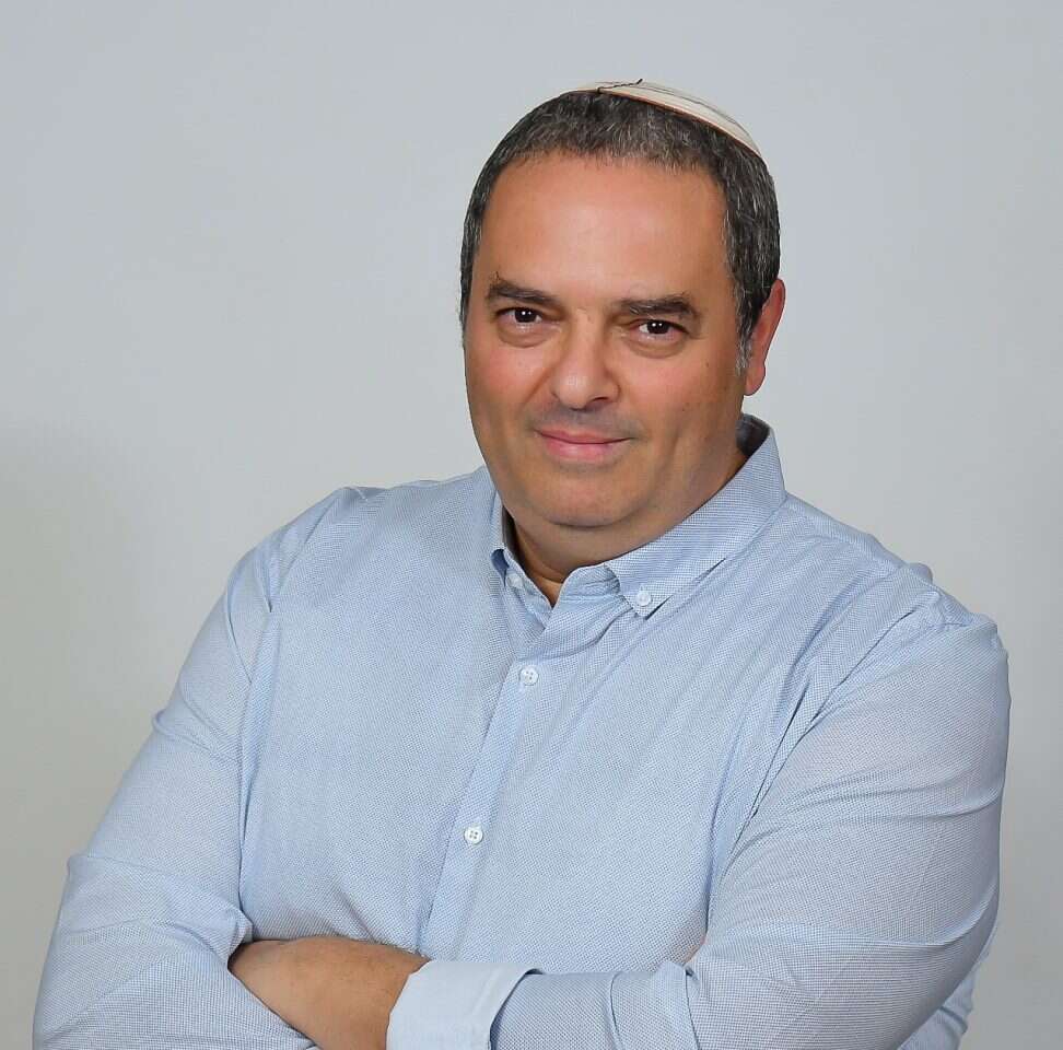 אלון פרבשטיין. | ניצי אילן