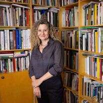 ד"ר איה לוריא, מנהלת ואוצרת ראשית של מוזיאון הרצליה לאמנות עכשווית. | אריק סולטן ד"ר איה לוריא, מנהלת ואוצרת ראשית של מוזיאון הרצליה לאמנות עכשווית. | אריק סולטן