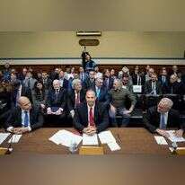 איש המודיעין דיוויד גרוש מוסר עדות על עצמים בלתי מזוהים בפני ועדת הקונגרס. | גטי אימג'ס