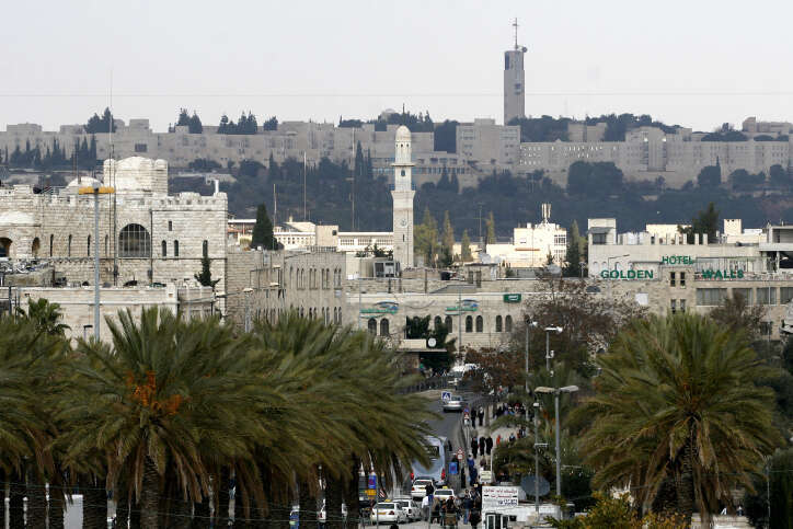 נוף במזרח ירושלים, ברקע: האוניברסיטה העברית. | פלאש 90