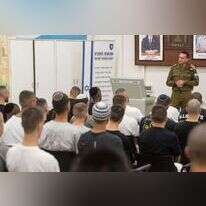 הרמטכ"ל הרצי הלוי עם המתגייסים בבקו"ם. | דובר צה"ל