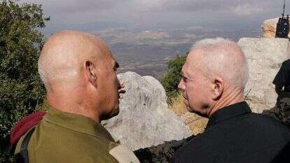 שר הביטחון יואב גלנט במהלך סיור בגבול הצפון. | אריאל חרמוני, משרד הביטחון