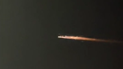 שובל האש בשמי אוסטרליה. | רויטרס