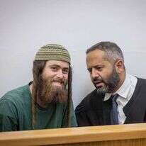 אלישע ירד ועורך דינו בדיון בבית המשפט. | חיים גולדברג - פלאש 90