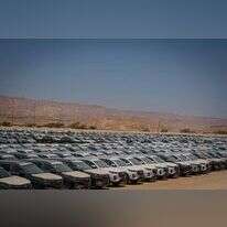 מגרש מכוניות באילת. | נועם רבקין פנטון - פלאש 90