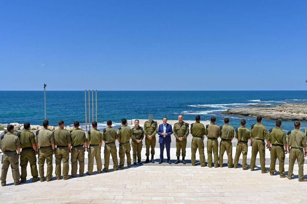 הנשיא הרצוג בביקור בבסיס שייטת 13. | קובי גדעון, לע"מ