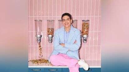 דוד סער. | שילת מזרחי, סטיילינג : מירי צ'יגירינסקי, איפור ושיער: ליאט בן–שמעון, עוזרת צלמת: ענבר כהן–נעים