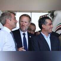 שר התחבורה והעבודה הלבנוני עלי חמייה ושר האנרגיה הלבנוני וליד פיאד. | ANWAR AMRO / AFP שר התחבורה והעבודה הלבנוני עלי חמייה ושר האנרגיה הלבנוני וליד פיאד. | ANWAR AMRO / AFP