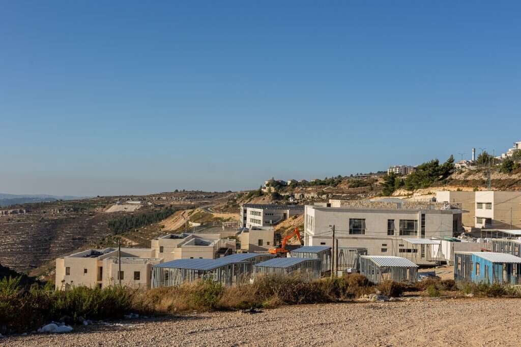 השתתפות הציבור בבניית הקמפוס החדש שיקפה את האמון במותג. המתחם החדש בנווה־דניאל. | נעמה שטרן השתתפות הציבור בבניית הקמפוס החדש שיקפה את האמון במותג. המתחם החדש בנווה־דניאל. | נעמה שטרן