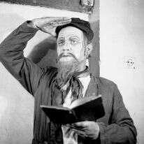 מכתב המלצה עזר להתקבל ללהקה. ההצגה "מסעות בנימין השלישי" בתיאטרון אהל שם, 1936. ארכיון המדינה