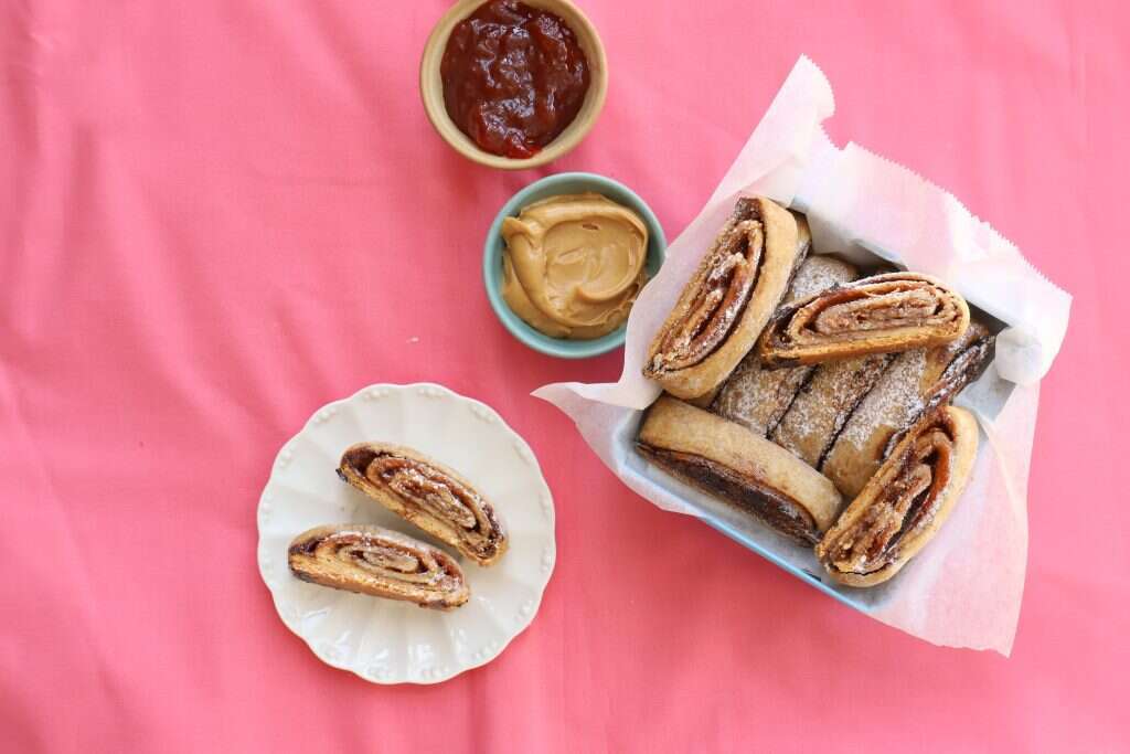 מגולגלות חמאת בוטנים וריבה. | אפרת ליכטנשטט