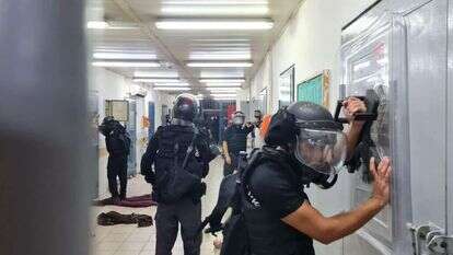 אנשי שב"ס לאחר הפרות סדר בכלא, ארכיון. | דוברות שב"ס אנשי שב"ס לאחר הפרות סדר בכלא, ארכיון. | דוברות שב"ס