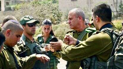 כוחות צה"ל ומפקדי אוגדת יהודה ושומרון בזירת הפיגוע בחודש שעבר בבית חגי. | דובר צה"ל כוחות צה"ל ומפקדי אוגדת יהודה ושומרון בזירת הפיגוע בחודש שעבר בבית חגי. | דובר צה"ל