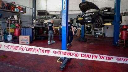 זירת פיגוע הדקירה בפתח תקווה. | אבשלום ששוני