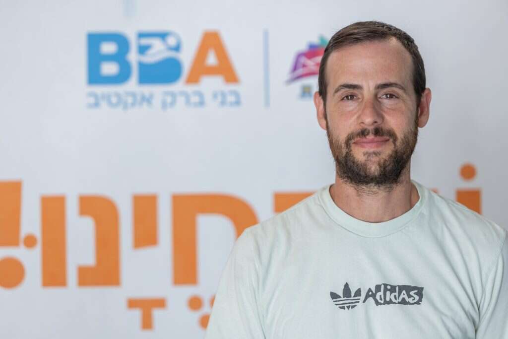 לירז הדר, המנכ"ל. מתרגש יחד עם המתרחצים וגם מתפלל הרבה. | יוסי אלוני לירז הדר, המנכ"ל. מתרגש יחד עם המתרחצים וגם מתפלל הרבה. | יוסי אלוני