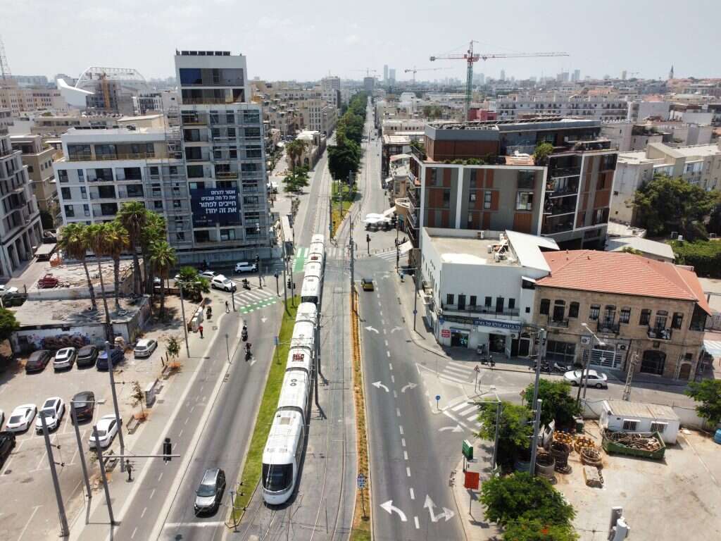 הרכבת הקלה ביפו. | EPA