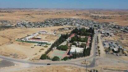 הקרקע בנגב עליה נבנה יישוב בדואי לא חוקי. | רגבים