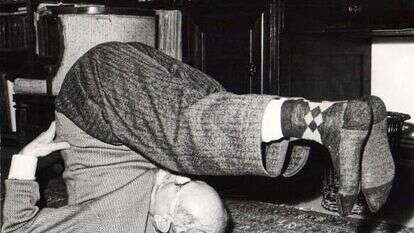 "יסוד של חספוס בווארי", הומור ואירוניה עצמית. אברהם הלוי פרנקל בביתו | מתוך הספר. באדיבות המשפחה