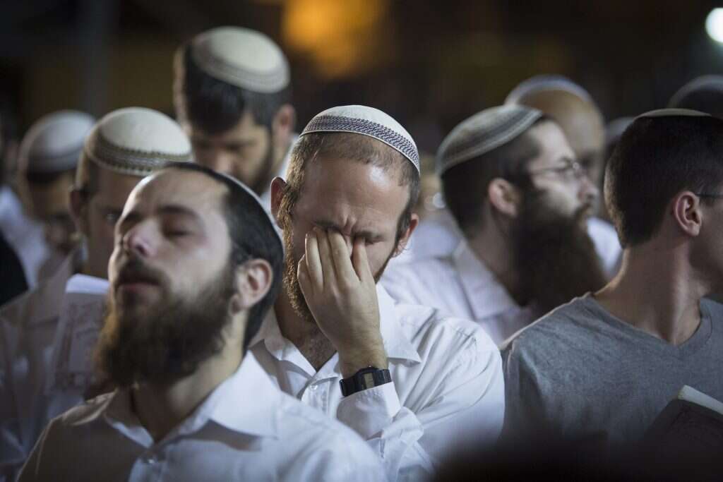 סליחות בכותל המערבי. | פלאש 90