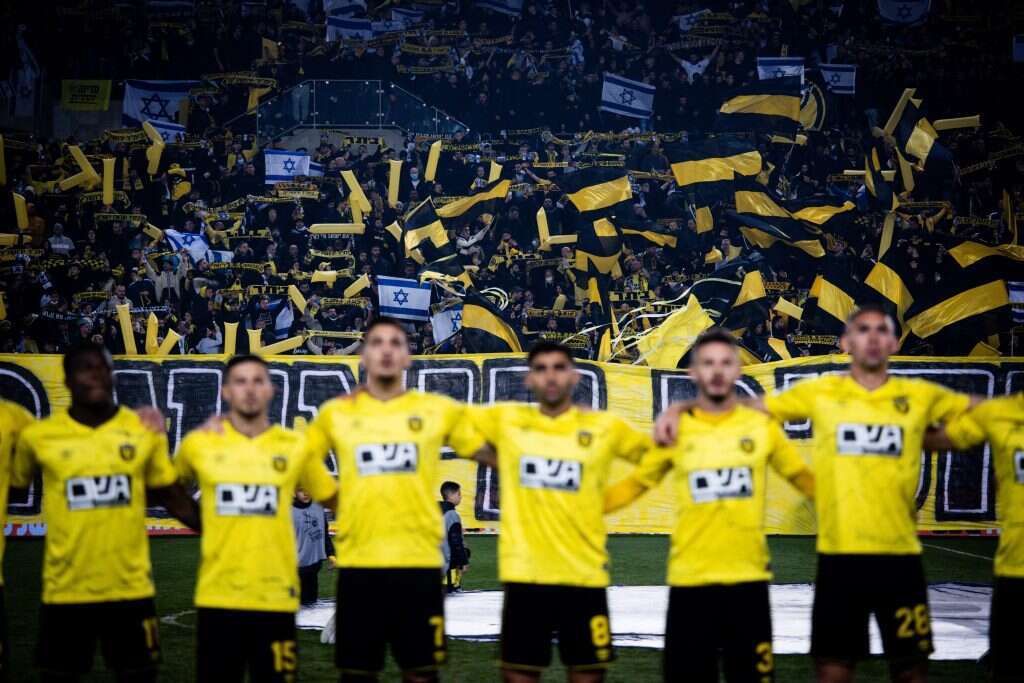 הרס עצמי. אוהדי בית"ר. אורן בן–חקון, פלאש 90