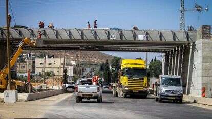 בניית כביש עוקף חווארה. | נאסר אשתייה, פלאש 90