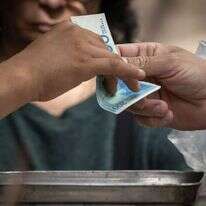 דוכני ירקות ופירות בשוק מחנה יהודה. | חיים גולדברג - פלאש 90