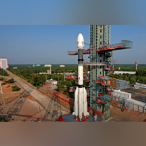 משגר הלוויינים התלת שלבים ההודי -GSLV. | מסך מיוטיוב