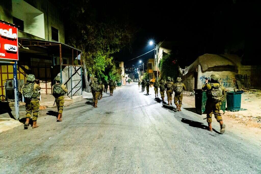כוחות צה"ל פועלים למעצר מבוקשים ביו"ש, הלילה. | דובר צה"ל