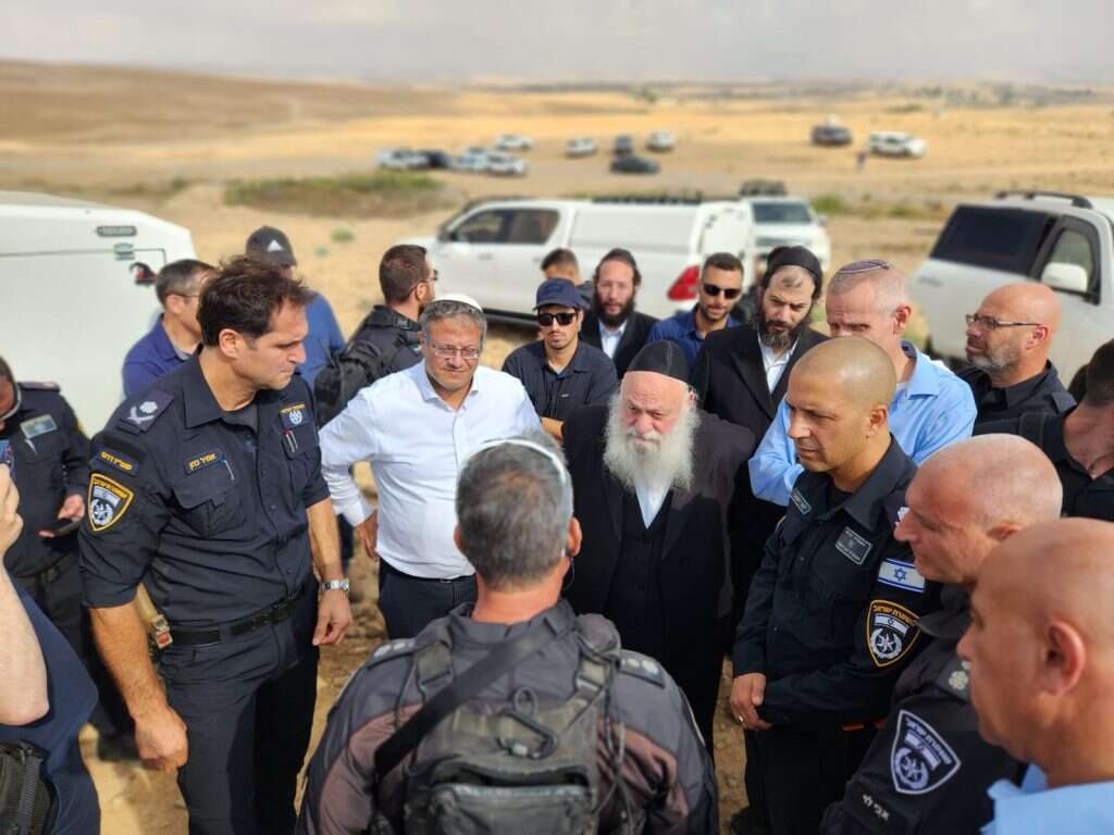 בן גביר וגולדקנופף בהריסת המבנים הבלתי חוקיים בנגב