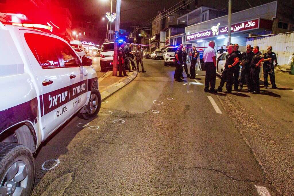 כשהנשק מגיע לכאן, יש לו השלכות קטלניות. רצח העיתונאי נידאל אגבאריה באום אל־פחם, לפני שנה. | פלאש 90