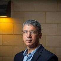 הרב חיים נבון. | יונתן זינדל