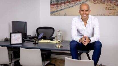 מנכ"ל ובעלים של חברת ישראל־אירופה. | אריק סולטן