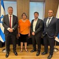 קיש, סמוטריץ' ובן־דויד בחתימת ההסכם עם הסתדרות המורים | לא ידוע