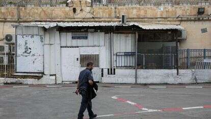 הכניסה לבית המעצר במגרש הרוסים. | אוליבייה פיטוסי - פלאש 90 הכניסה לבית המעצר במגרש הרוסים. | אוליבייה פיטוסי - פלאש 90