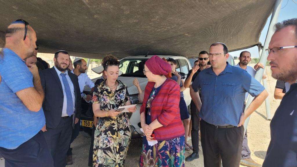 סיור אתמול מול תל יריחו לקראת החלטת אונסק"ו. | שדולת ארץ ישראל