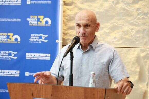 אלוף במיל גרשון הכהן בכנס הביטחוניסטים. | דג הפקות