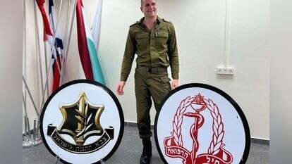 שפירא במדים. | גדי שפירא