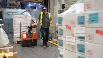 הגעת חיסוני השפעת למרלו"ג כללית. | רמי זרנגר