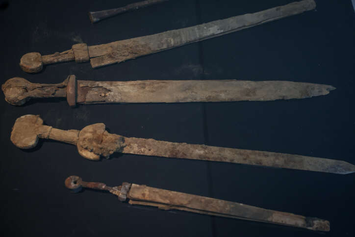 חרבות עתיקות בשמורת עין גדי. | יונתן זינדל, פלאש 90