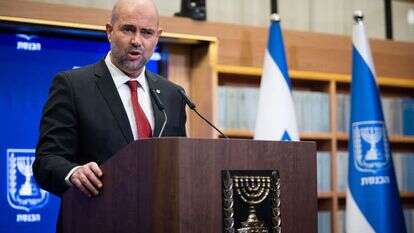 יו"ר הכנסת אוחנה בהצהרה לקראת הדיון בבג"ץ בחוקי היסוד. | יונתן זינדל, פלאש 90