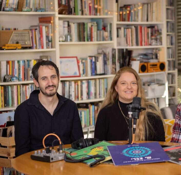 הצליחו לייצר משהו אינטימי. מאיה קוסובר וניר גורלי. | אריק סולטן