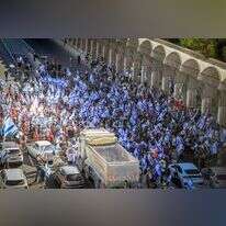 מפגינים נגד הרפורמה המשפטית חוסמים את כביש בגין בירושלים. | נועם רבקין פנטון, פלאש 90