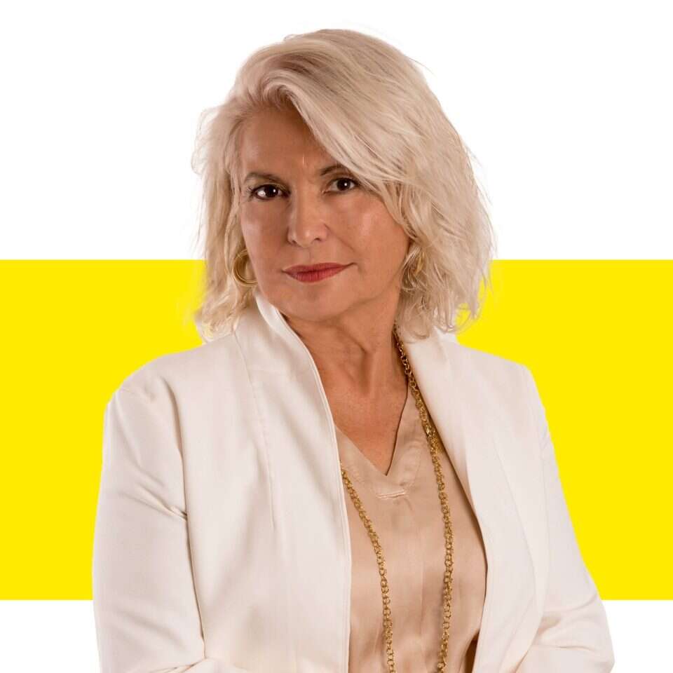 פלורה שושן. | אדווה שלהבת