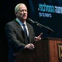 גילה חשדנות יותר מחבריו. גנץ בנאומו, השבוע. | אבשלום ששוני, פלאש 90