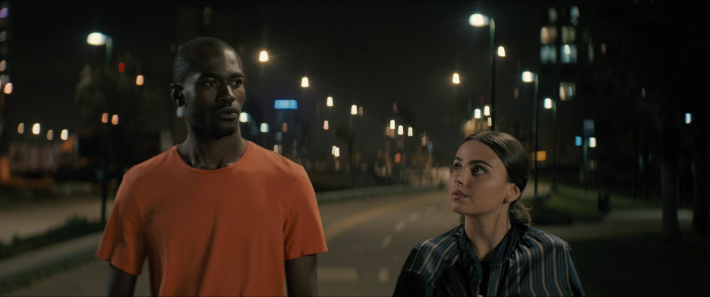 לרוץ על החול. | דניאל מילר, באדיבות סרטי יונייטד קינג